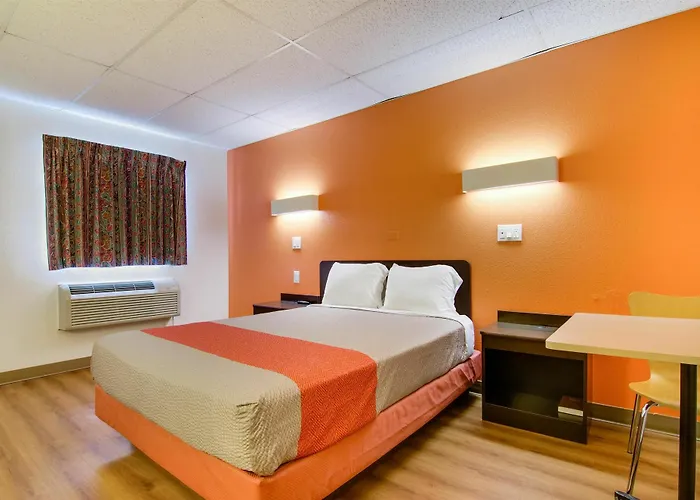 Motel 6-Salina, Ks