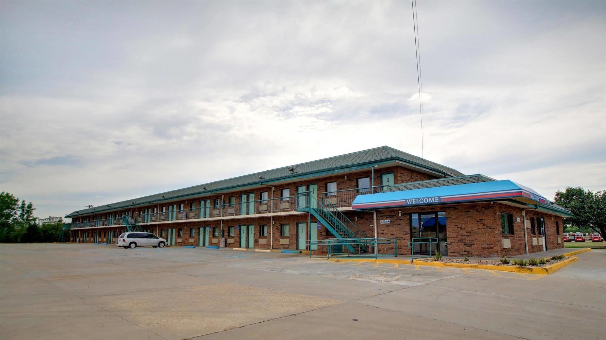 6-salina, Ks Hotel Salina